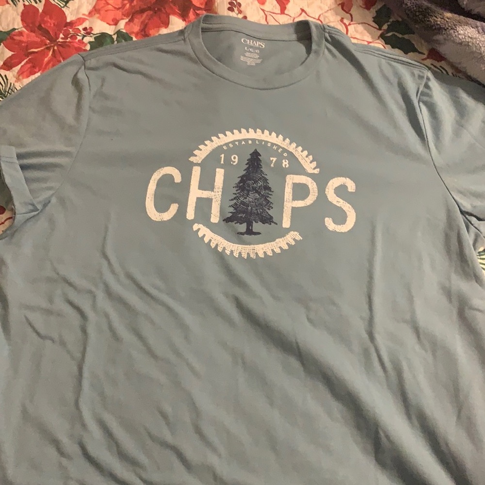 Selling a chaps t shirt is to big large